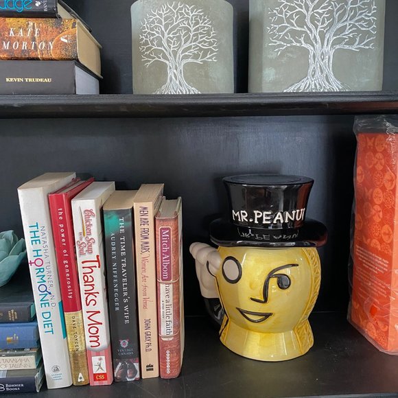 Mr. Peanut - Ceramic Vintage 1980's Cookie Jar with Top Hat Lid - Picture 3 of 10